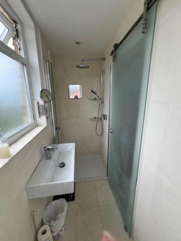 Casa de férias 4 To 5 Bedroom Beautiful Holiday Home London Sleeps 8-Central Links *